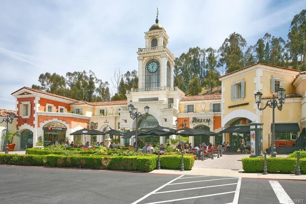 Photo of Others in Calabasas