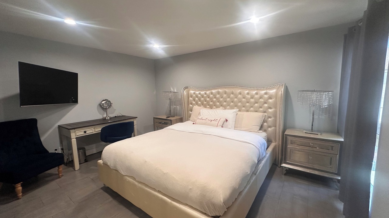 Photo of Bedroom in Calabasas