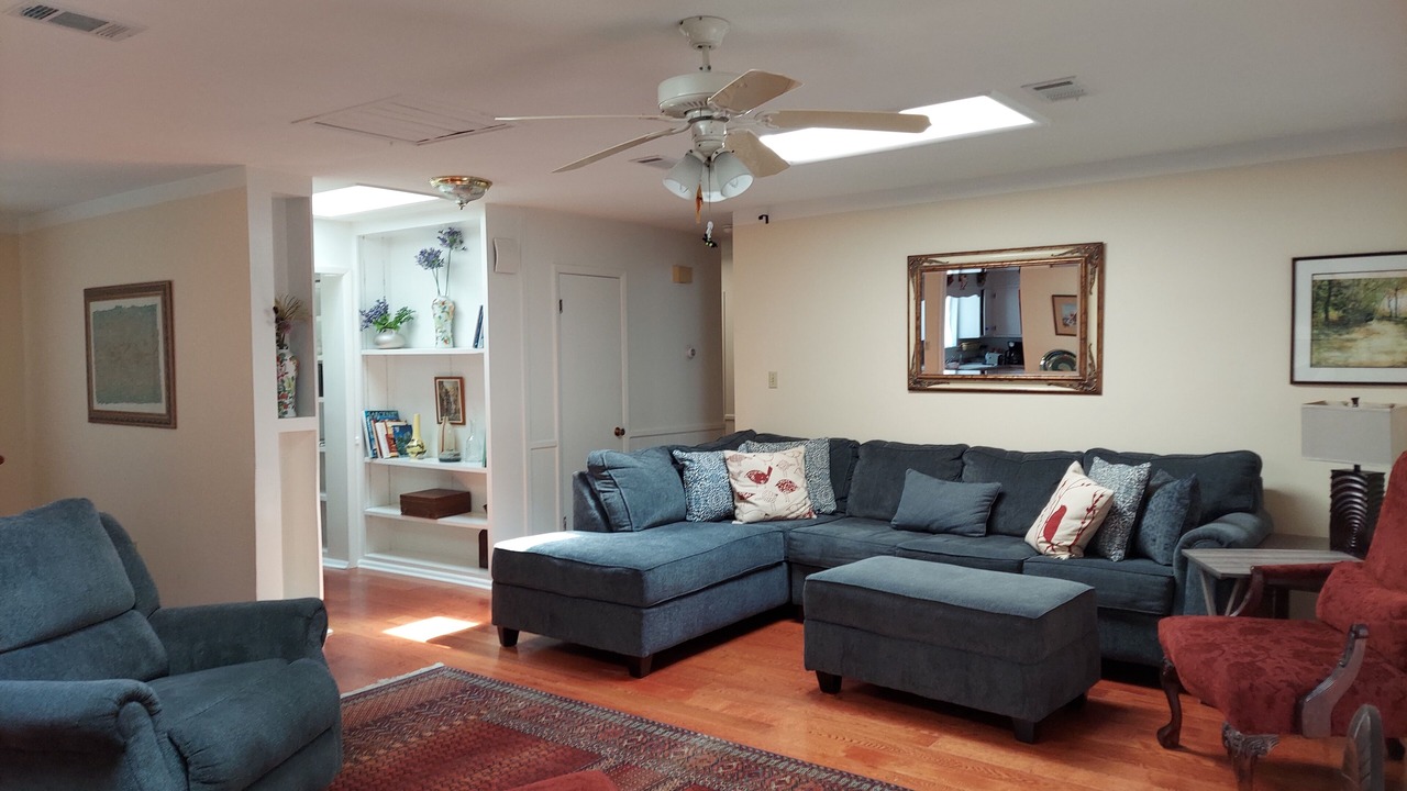 Photo of Livingroom in Biloxi