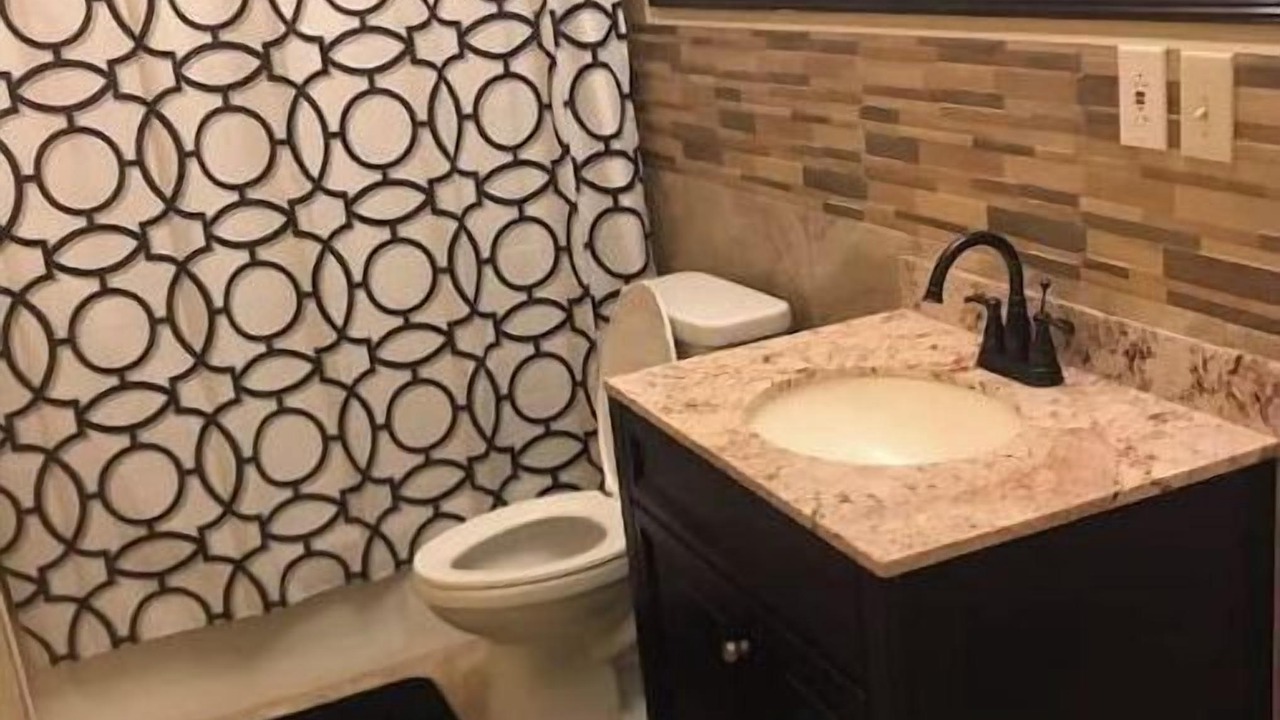 Photo of Bathroom in Lucaya