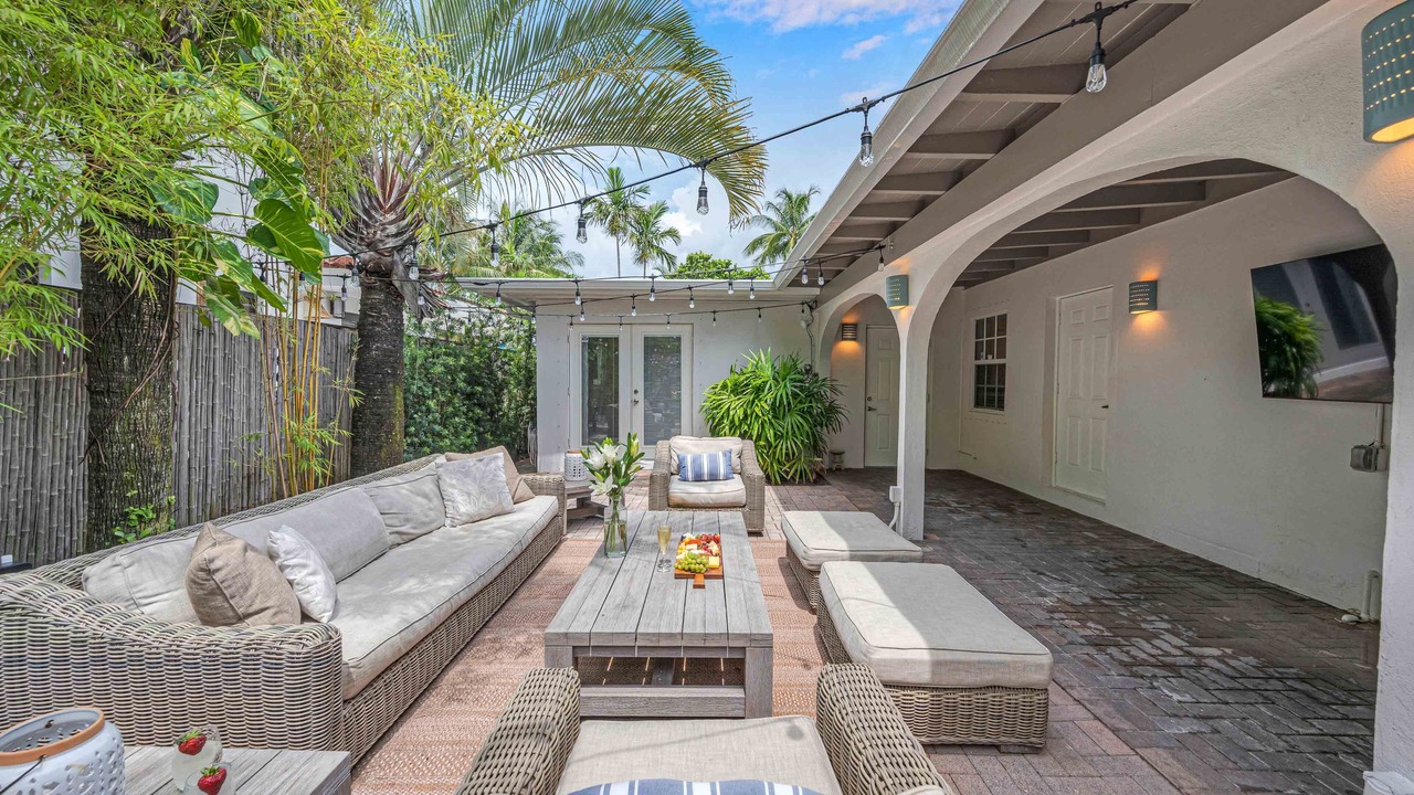 Photo of Patio Balcony in Lauderdale Beach