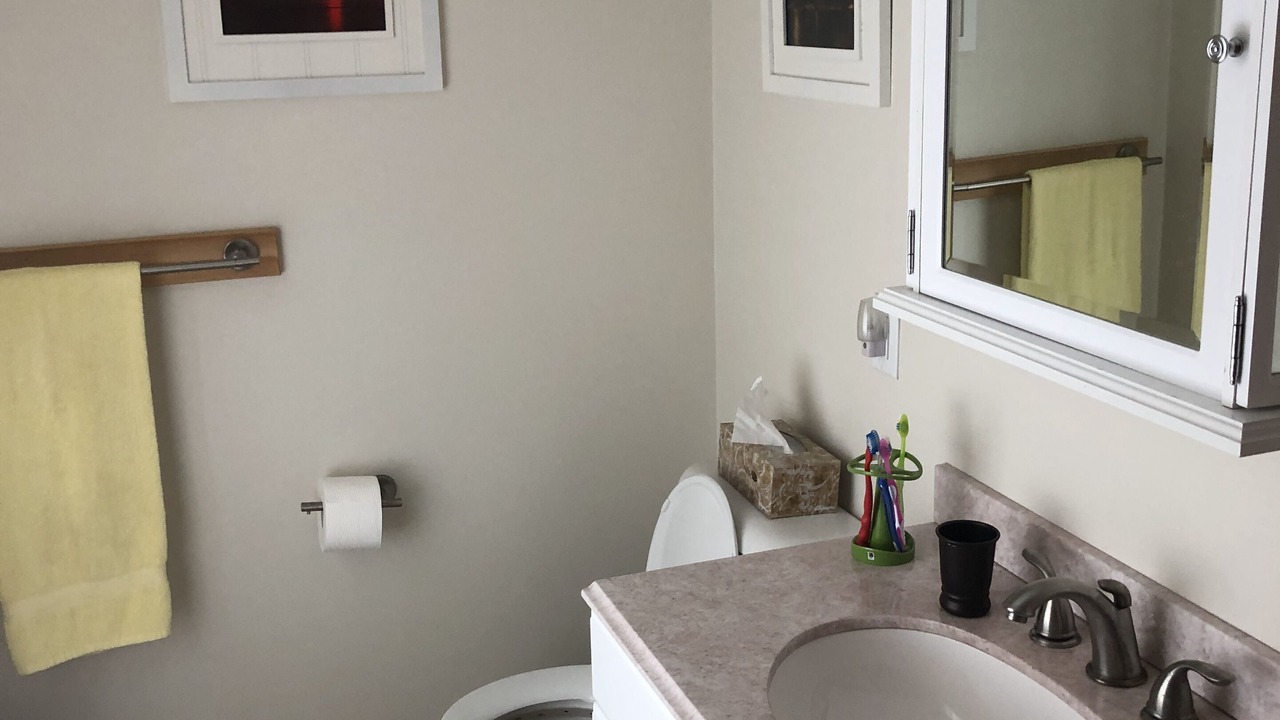 Photo of Bathroom in Scottsburg