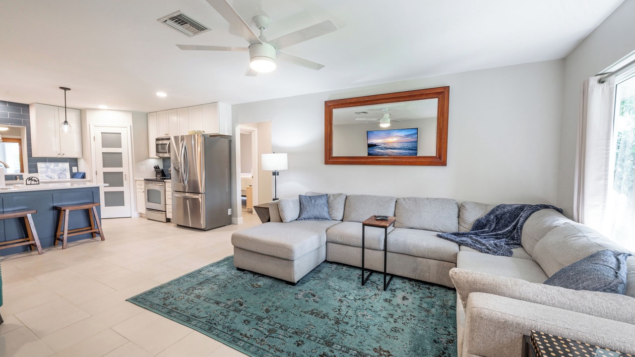 Photo of Livingroom in Willoughby Acres
