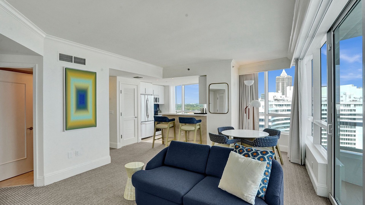 Photo of Livingroom in Mid Beach