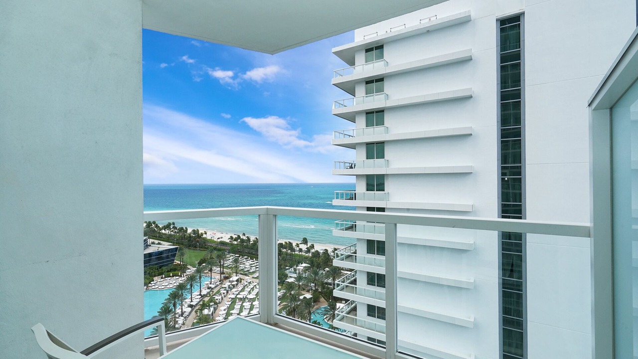 Photo of Outdoor in Mid Beach