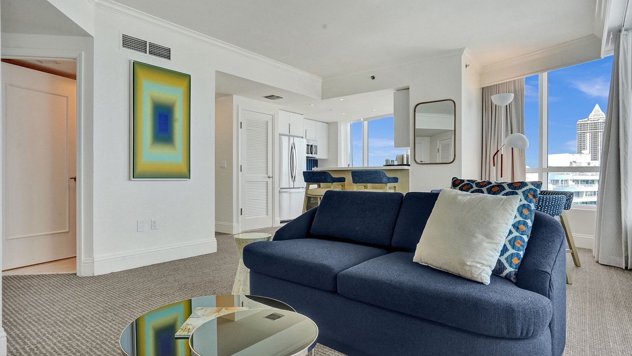 Photo of Livingroom in Mid Beach