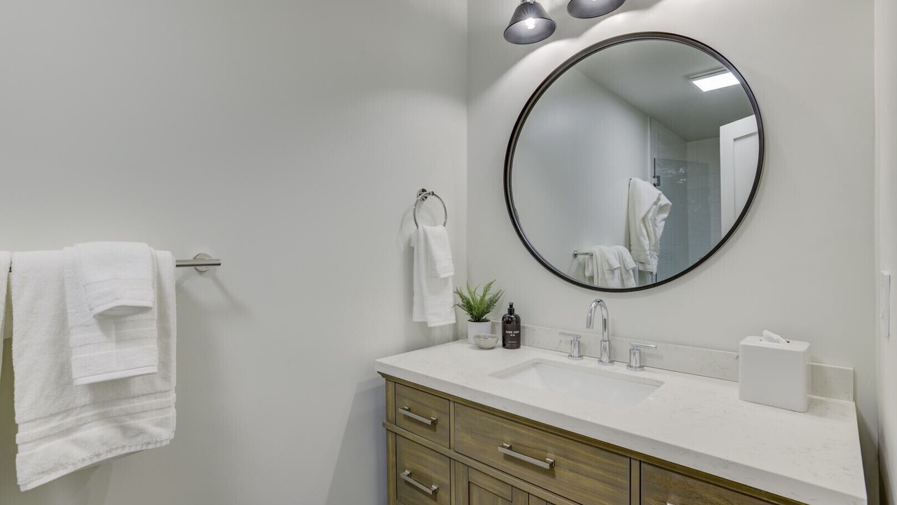 Photo of Bathroom in Lakeside Park