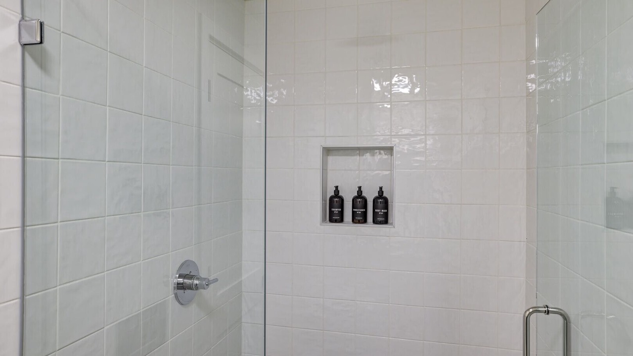 Photo of Bathroom in Lakeside Park