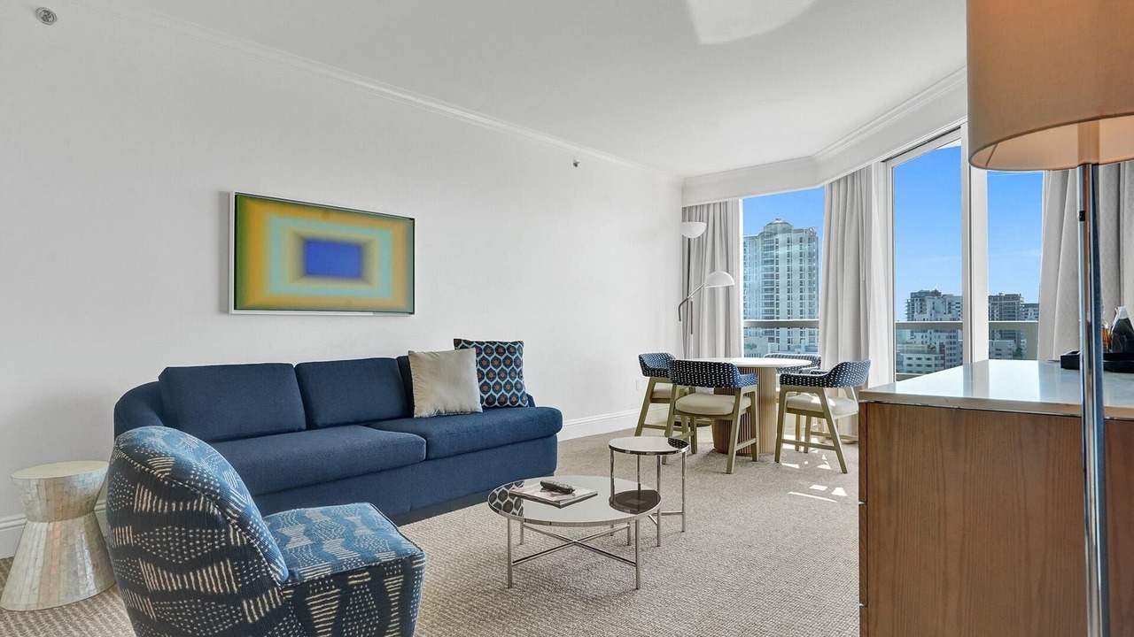 Photo of Livingroom in Mid Beach