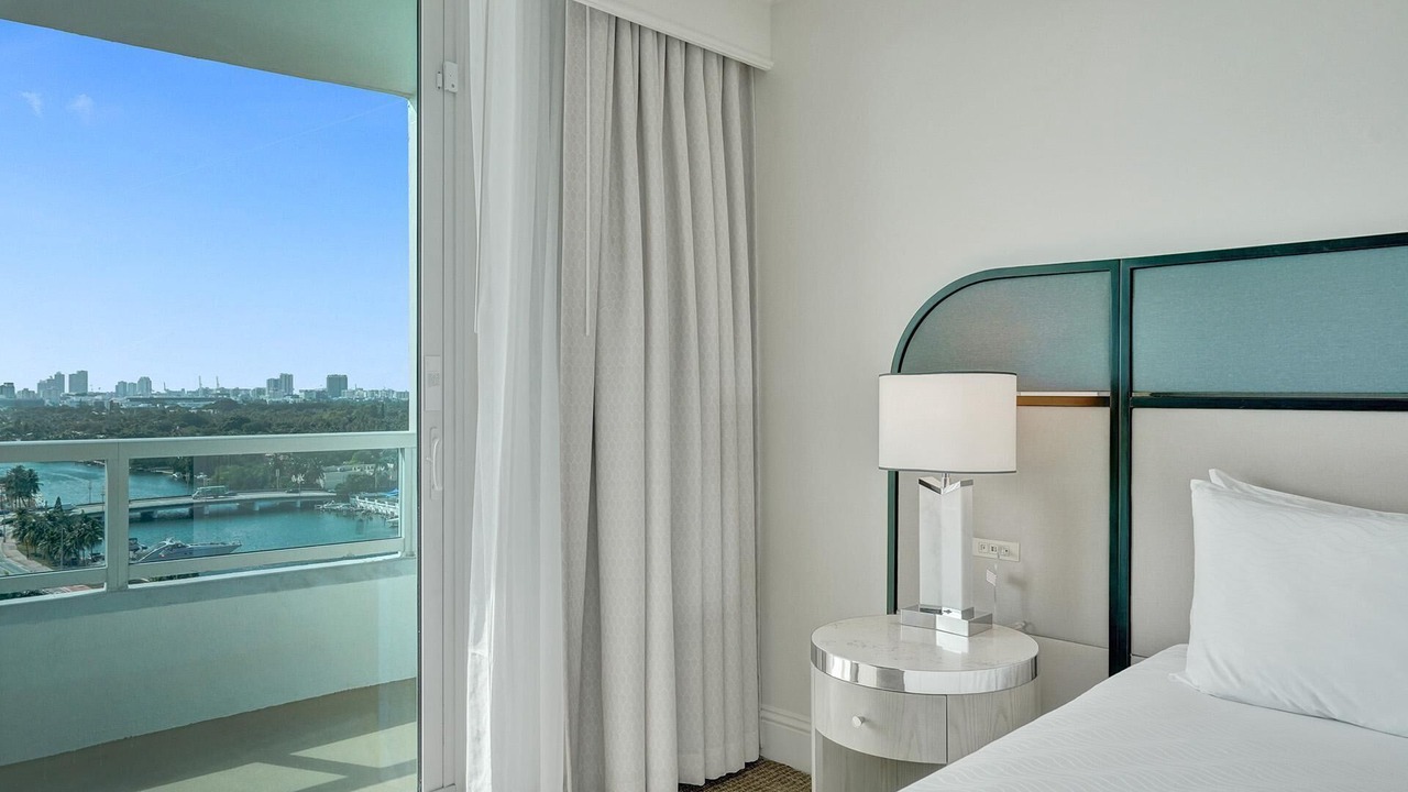 Photo of Bedroom in Mid Beach