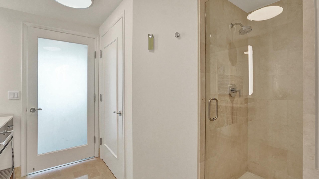 Photo of Bathroom in Mid Beach