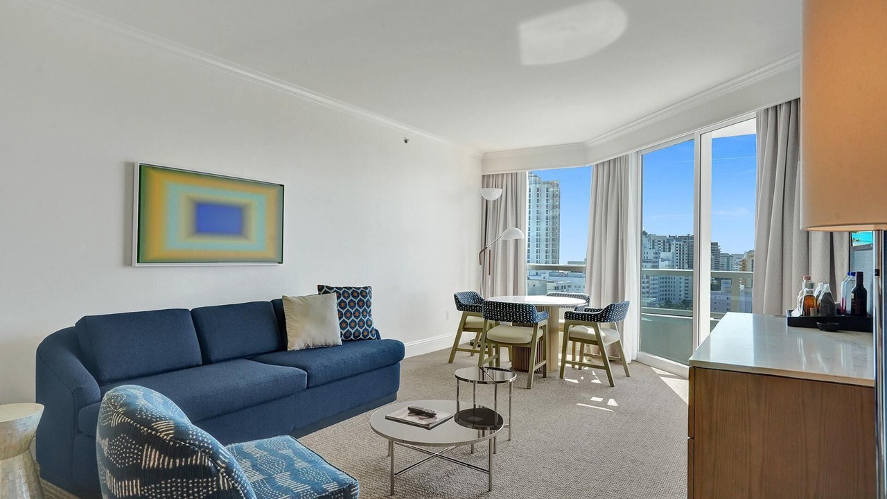 Photo of Livingroom in Mid Beach