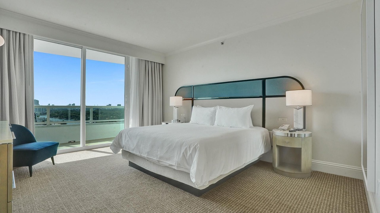 Photo of Bedroom in Mid Beach