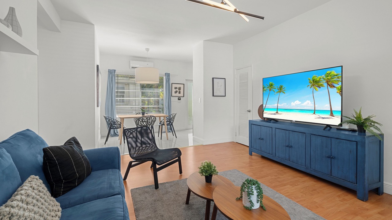Photo of Livingroom in West Avenue