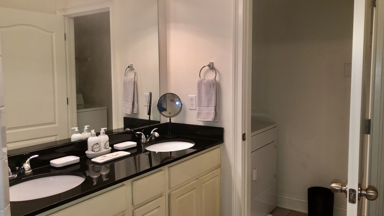 Photo of Bathroom in Tuscaloosa