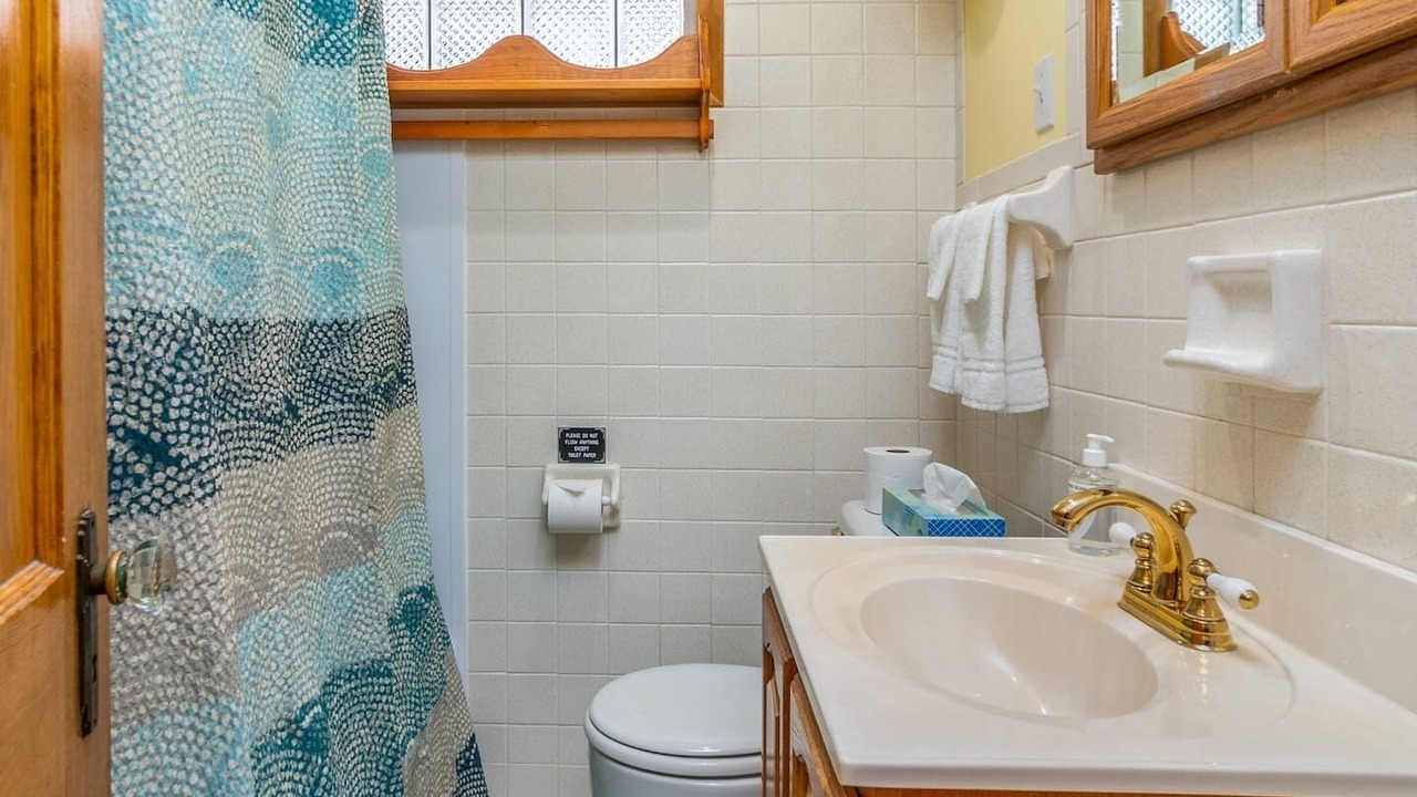Photo of Bathroom in Kenmore