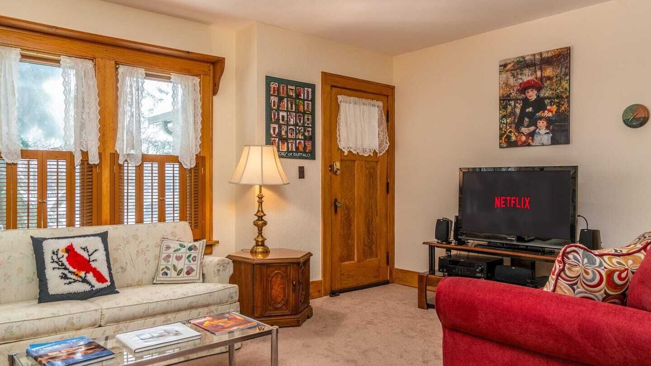 Photo of Livingroom in Kenmore