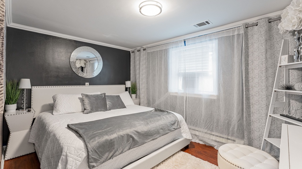 Photo of Bedroom in Neptune City
