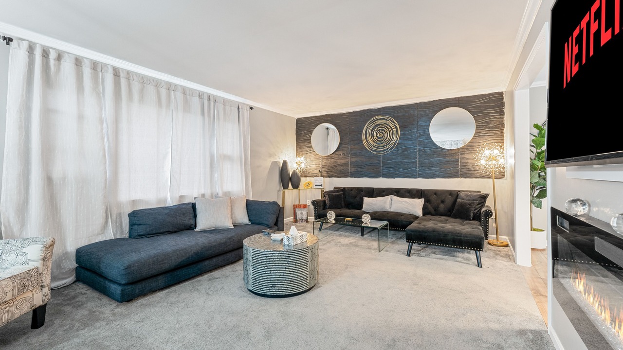Photo of Livingroom in Neptune City