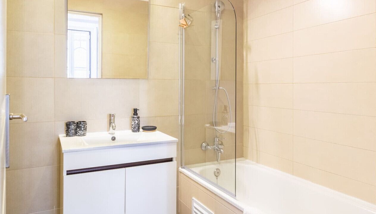 Photo of Bathroom in Cacilhas