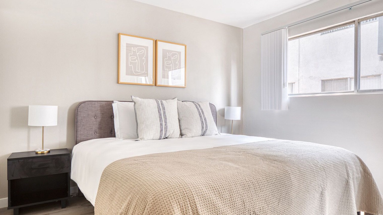 Photo of Bedroom in Valley Village