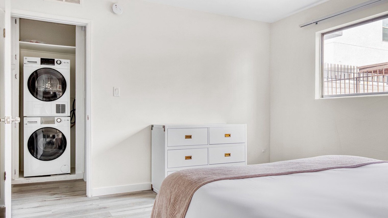 Photo of Bedroom in Valley Village
