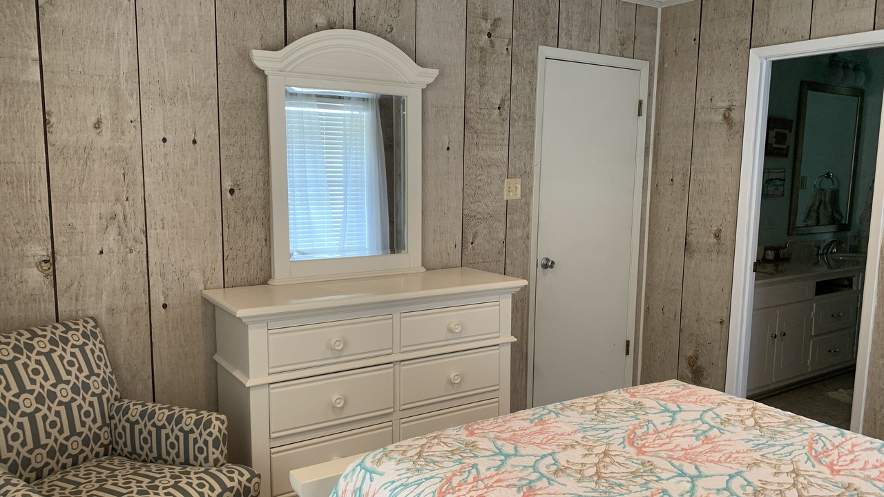 Photo of Bedroom in Silver Cay