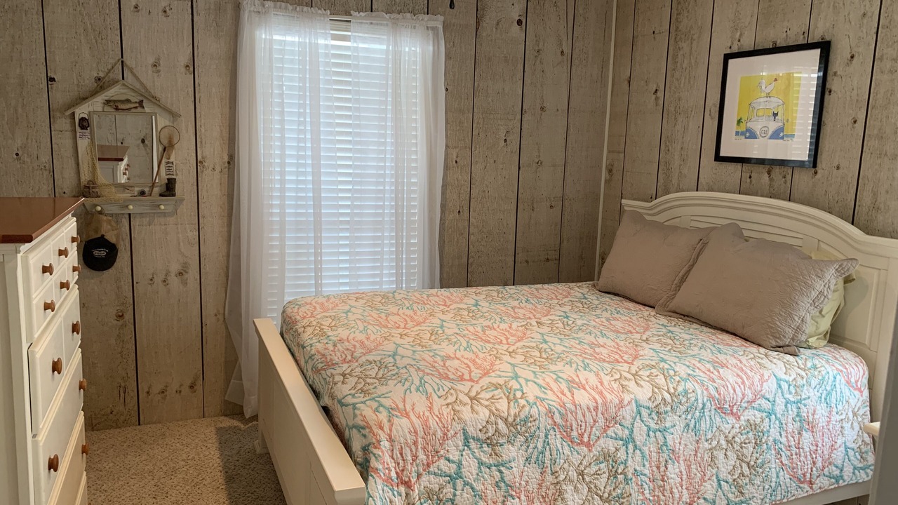 Photo of Bedroom in Silver Cay