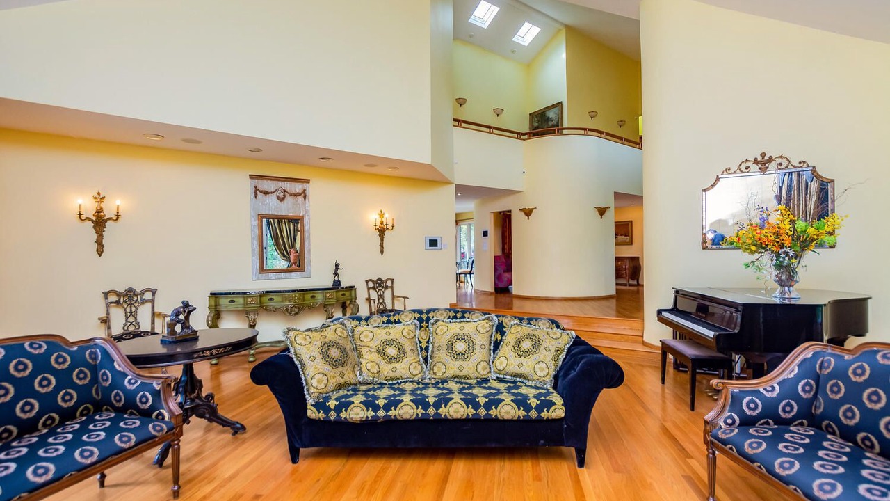 Photo of Livingroom in Riverdale