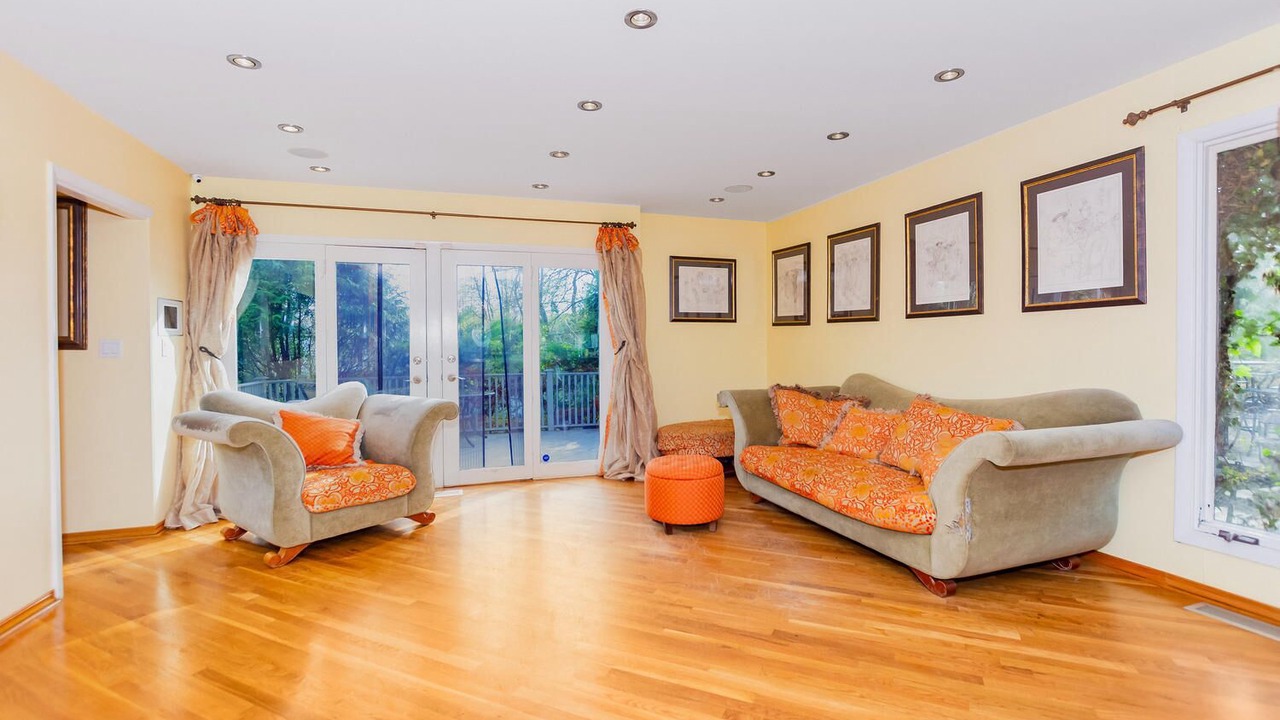 Photo of Livingroom in Riverdale
