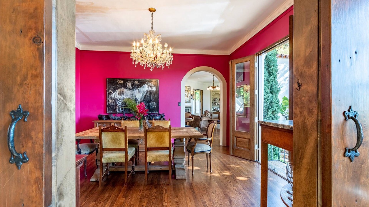 Photo of Bedroom in Hollywood Dell