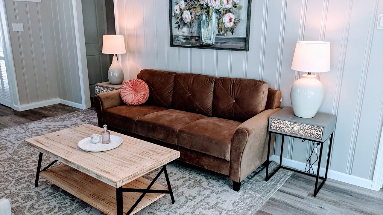 Photo of Livingroom in Madison-on-the-Lake