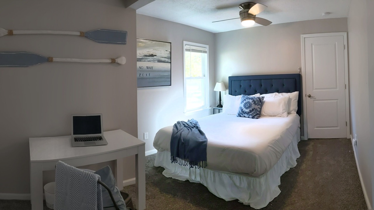 Photo of Bedroom in Madison-on-the-Lake