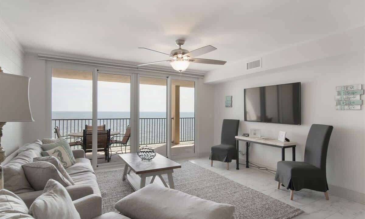Photo of Livingroom in Orange Beach East
