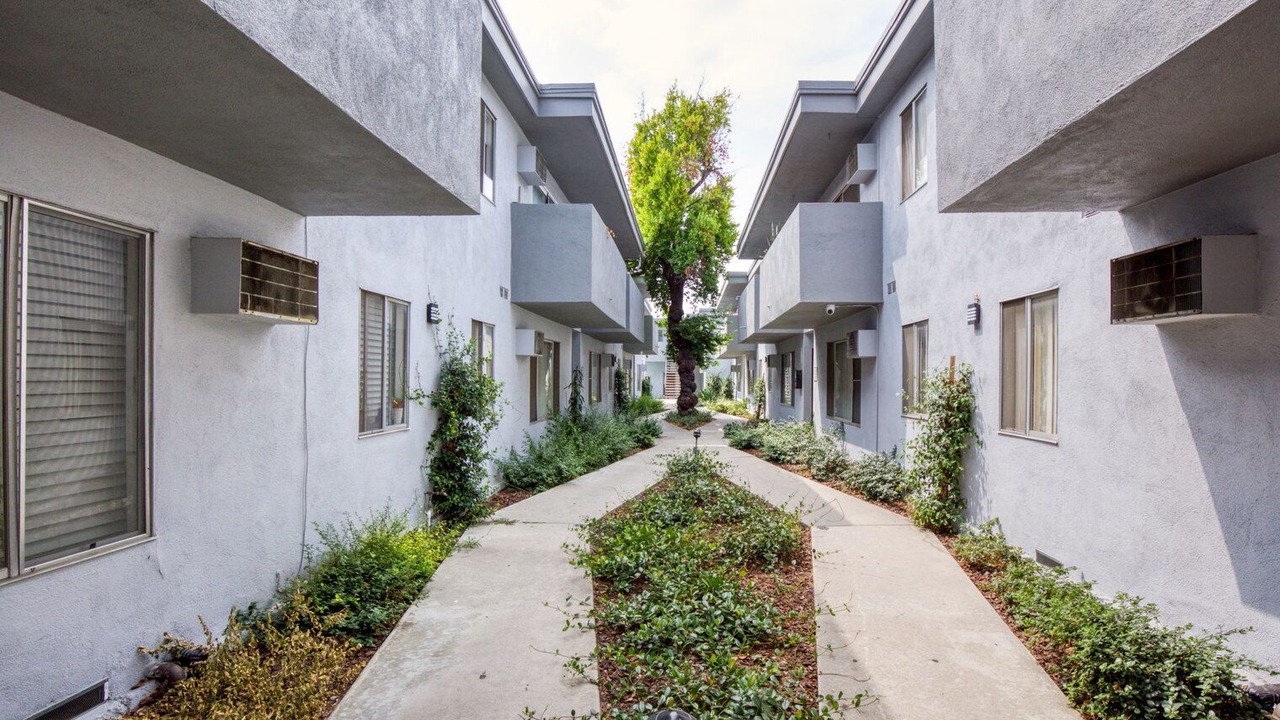 Photo of Outdoor in Valley Village