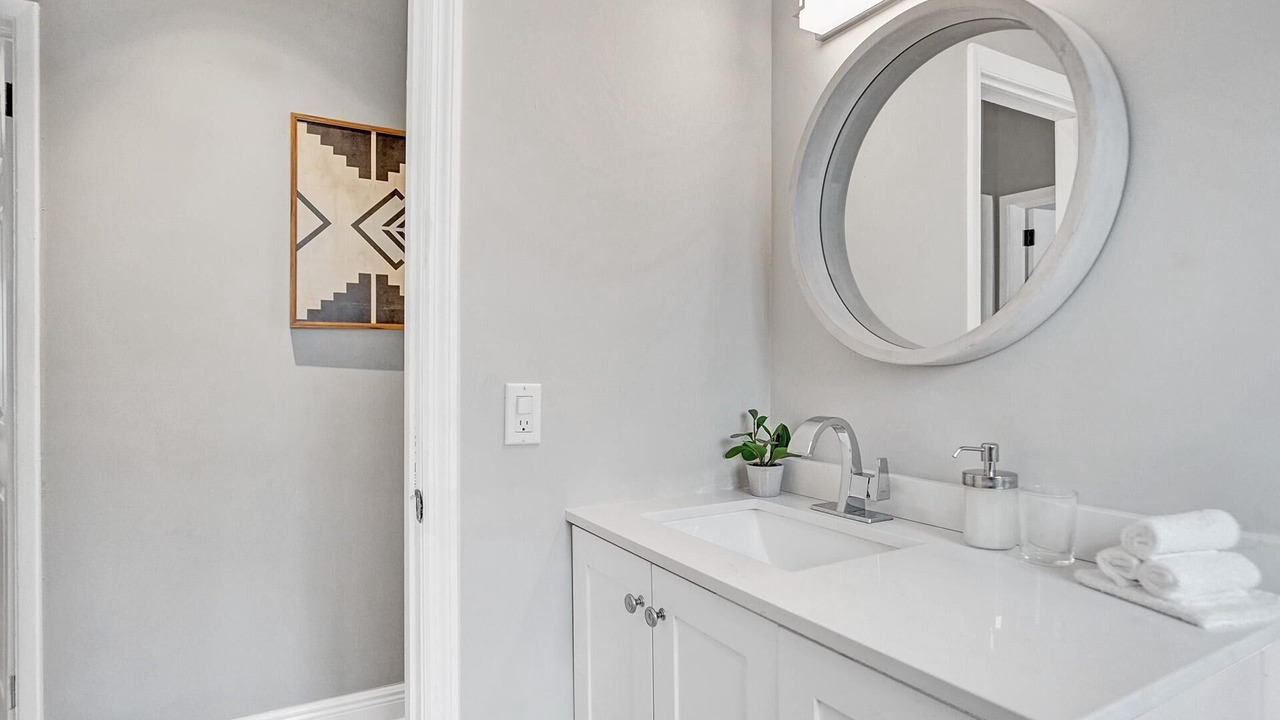 Photo of Bathroom in West Avenue