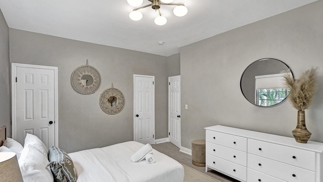 Photo of Bedroom in West Avenue