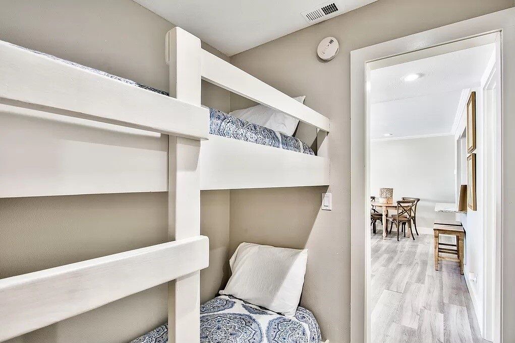Photo of Bedroom in Holiday Isle