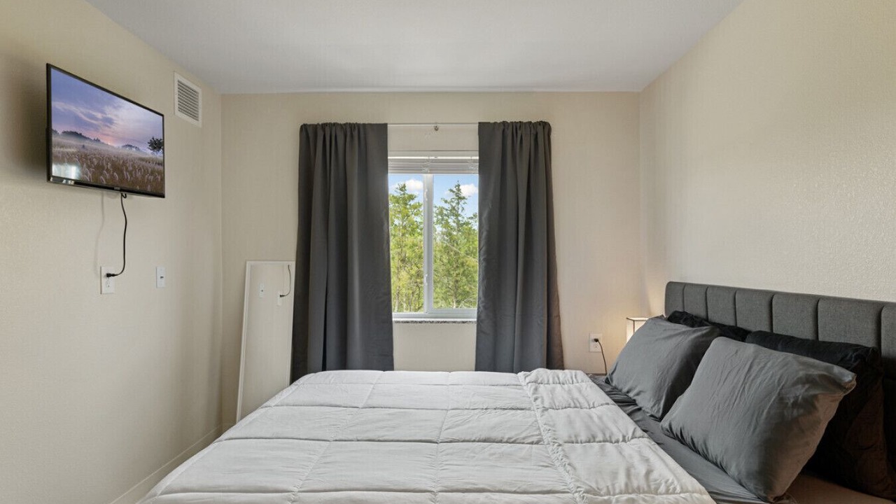 Photo of Bedroom in Arrowood