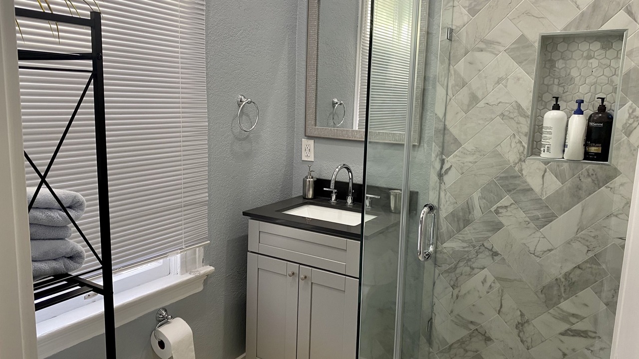 Photo of Bathroom in Los Angeles