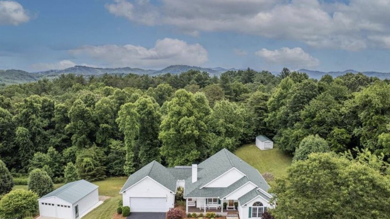 Photo of Outdoor in Woodfin