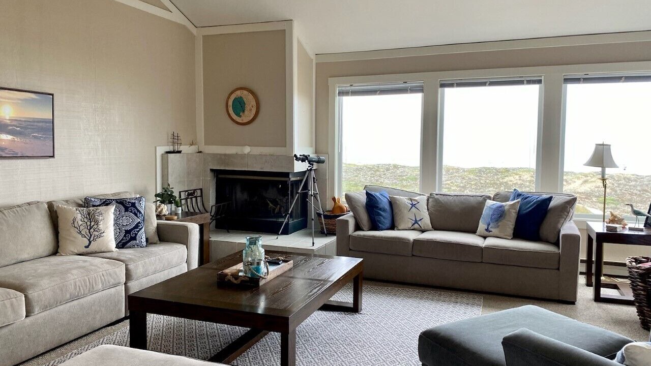 Photo of Livingroom in Castroville