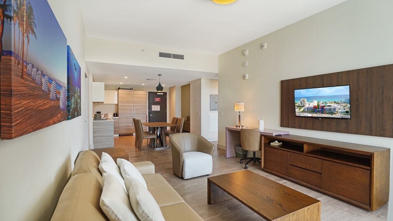Photo of Livingroom in Hollywood