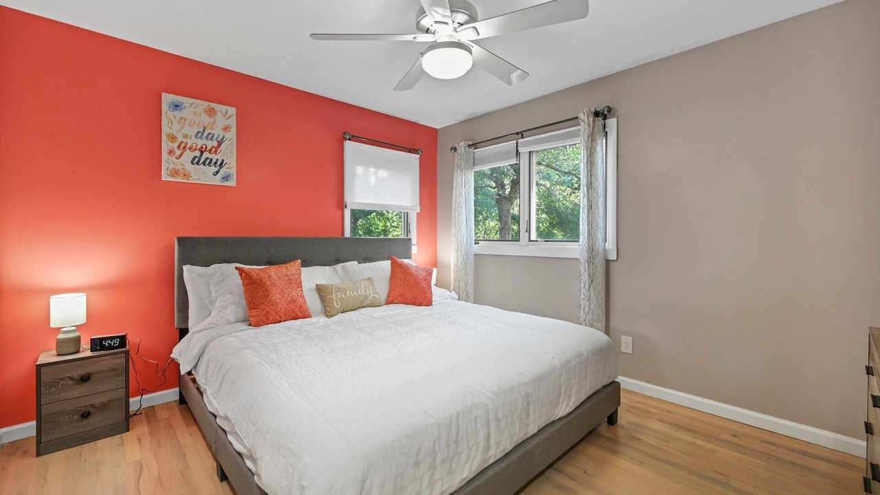 Photo of Bedroom in Middle Hope