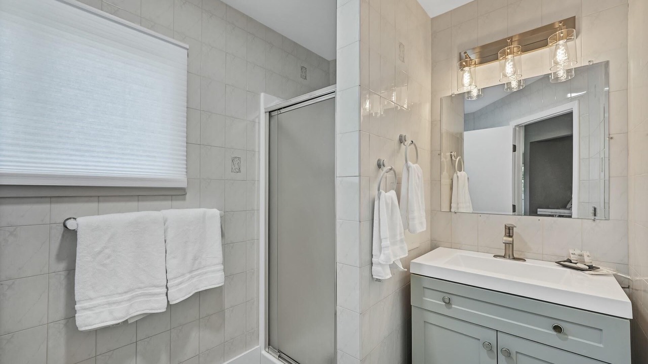Photo of Bathroom in Middle Hope