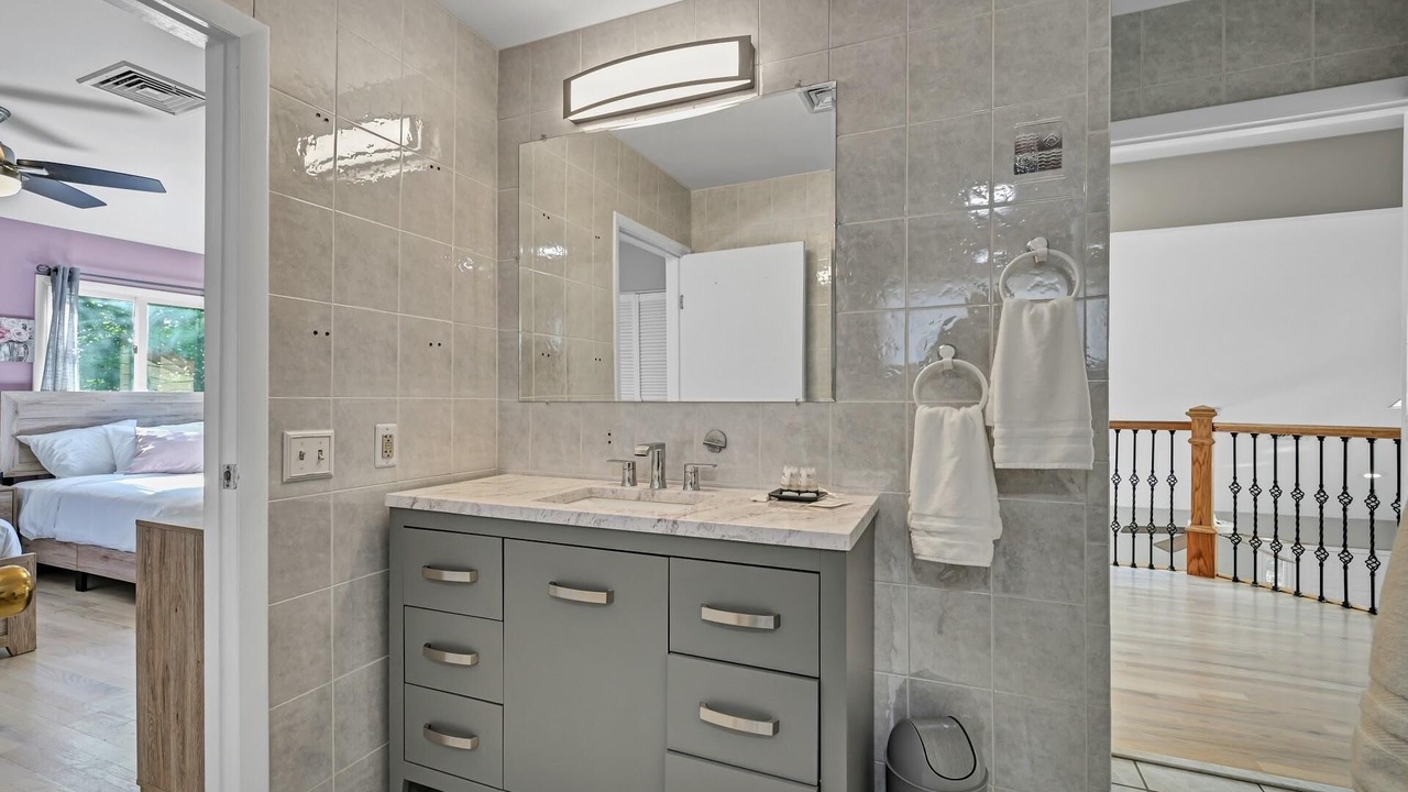 Photo of Bathroom in Middle Hope