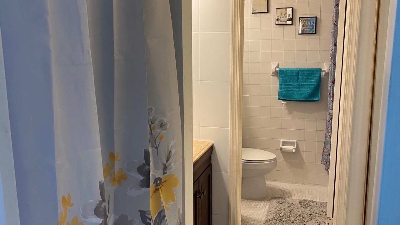 Photo of Bathroom in Discovery Bay