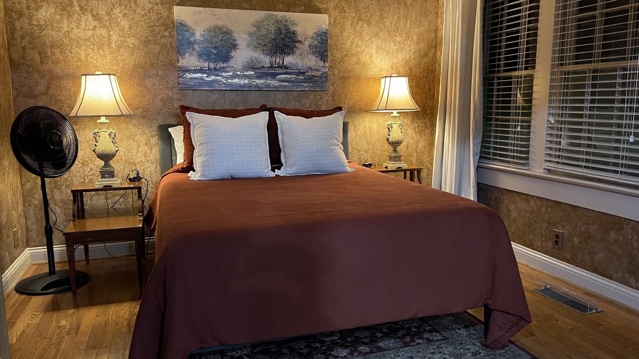 Photo of Bedroom in Tuscaloosa