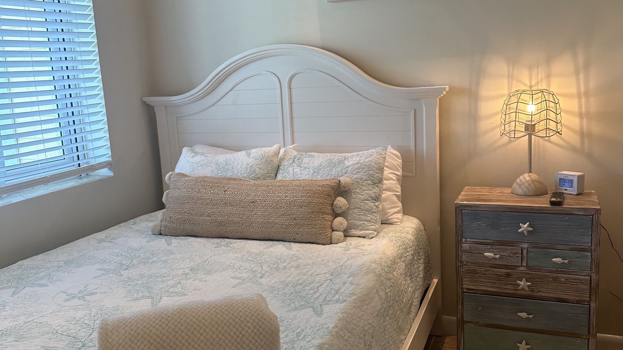 Photo of Bedroom in Grand Bahama Yacht Club