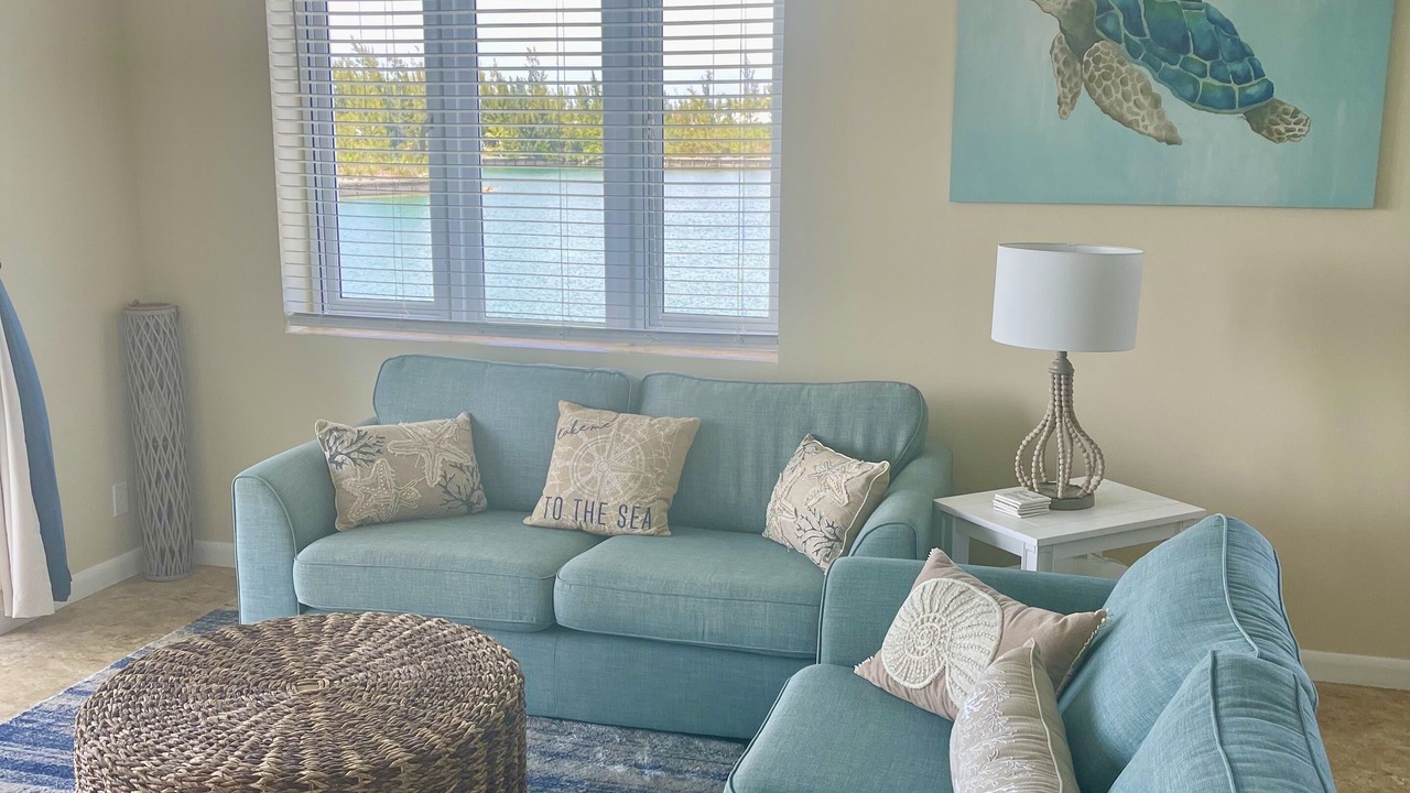 Photo of Livingroom in Grand Bahama Yacht Club